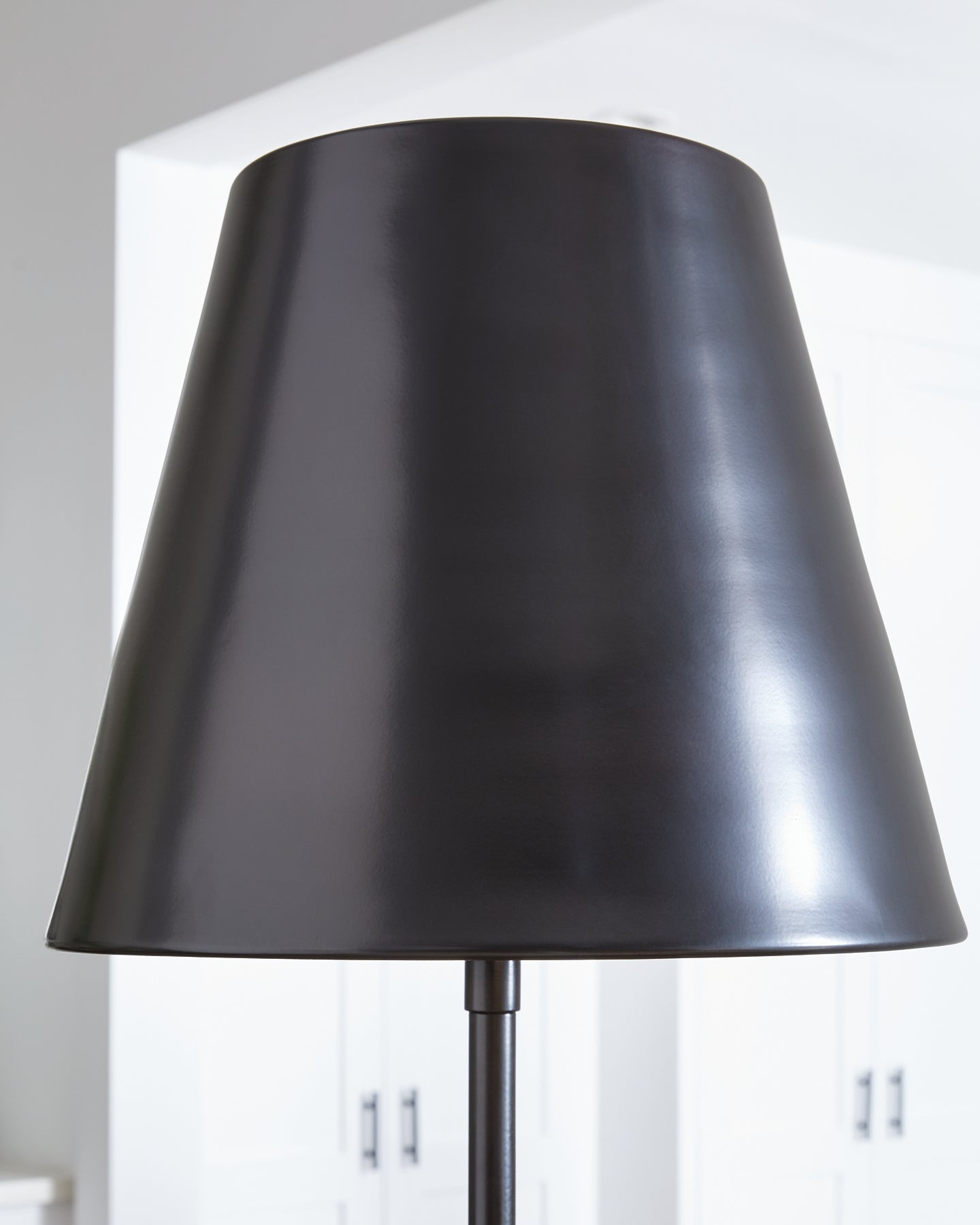 Wimner Metal Floor Lamp (1/CN)