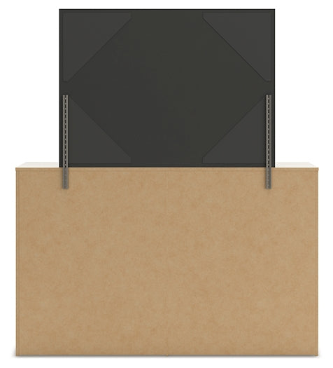 Lawroy Queen Panel Headboard with Mirrored Dresser, Chest and Nightstand